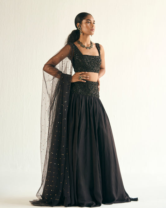 Umbra black embroidered skirt set